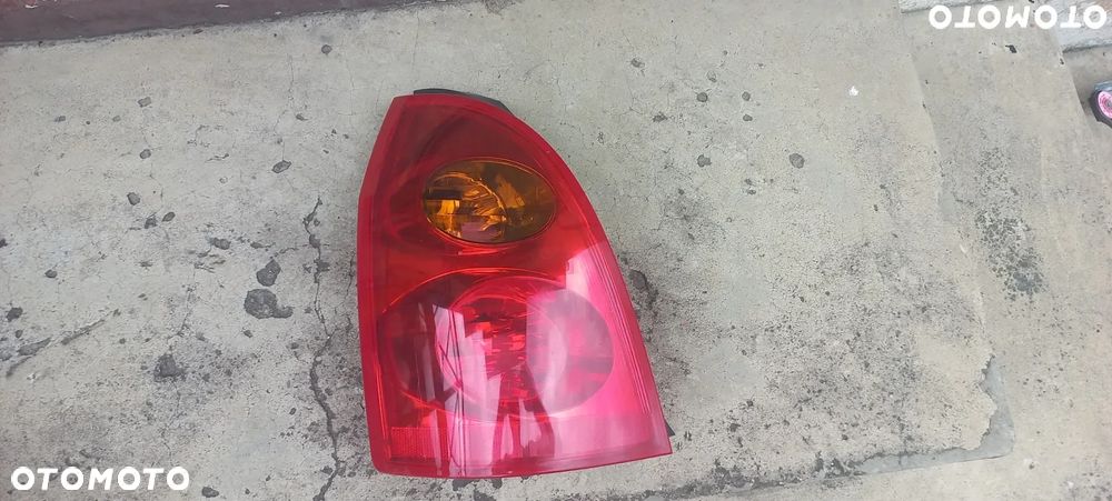 LAMPA LEWA TYLNA NISSAN PRIMERA Kombi P12
