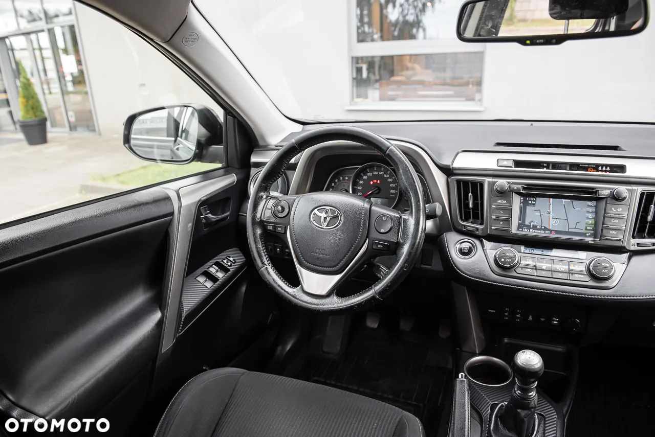 Toyota RAV4 2.0 D-4D 4x4 - 24