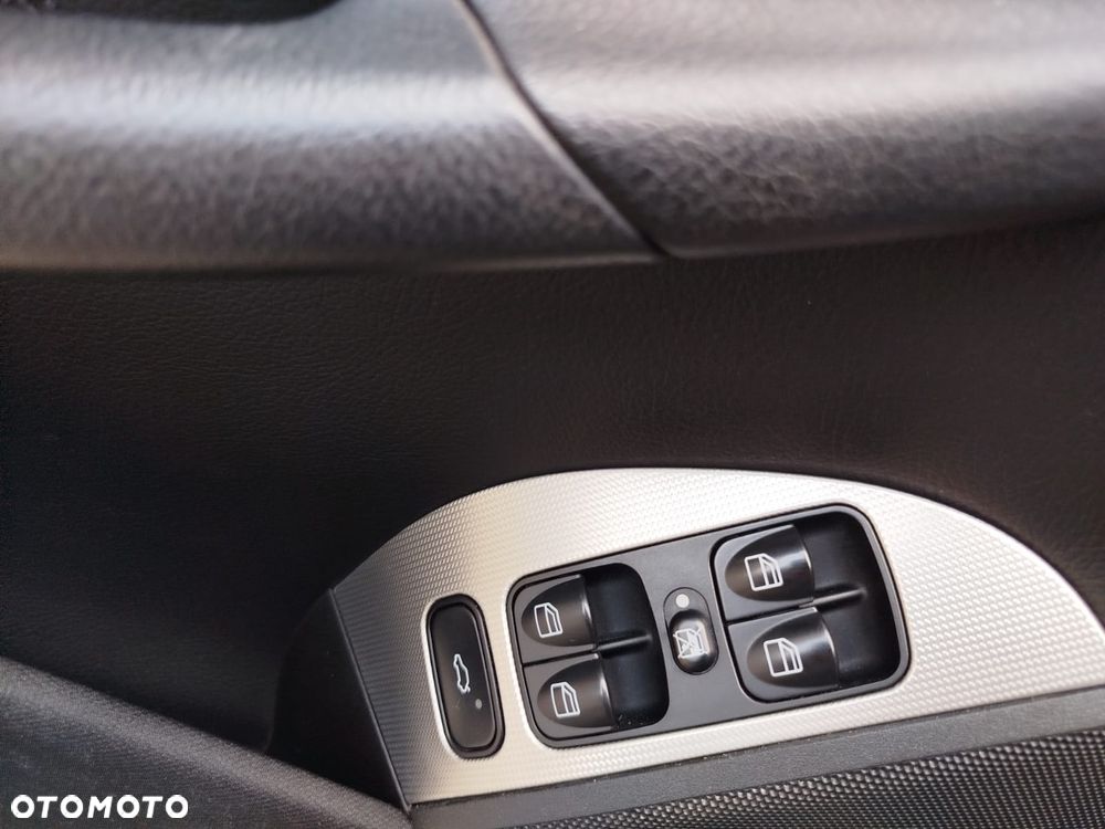 Mercedes-Benz CLK 200 Kompressor Avantgarde Sport Edition - 26