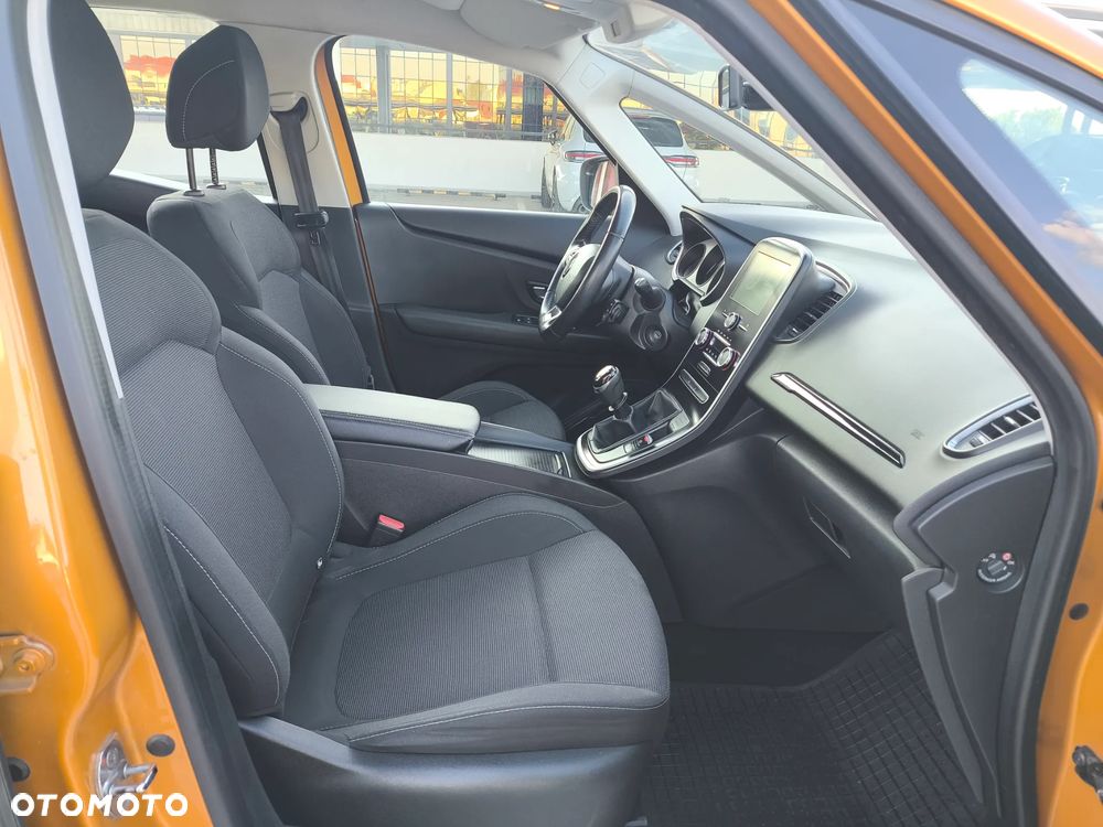 Renault Scenic - 18