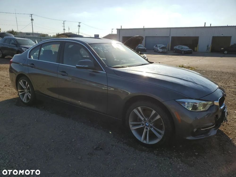 BMW Seria 3 330i GPF xDrive Sport Line - 2