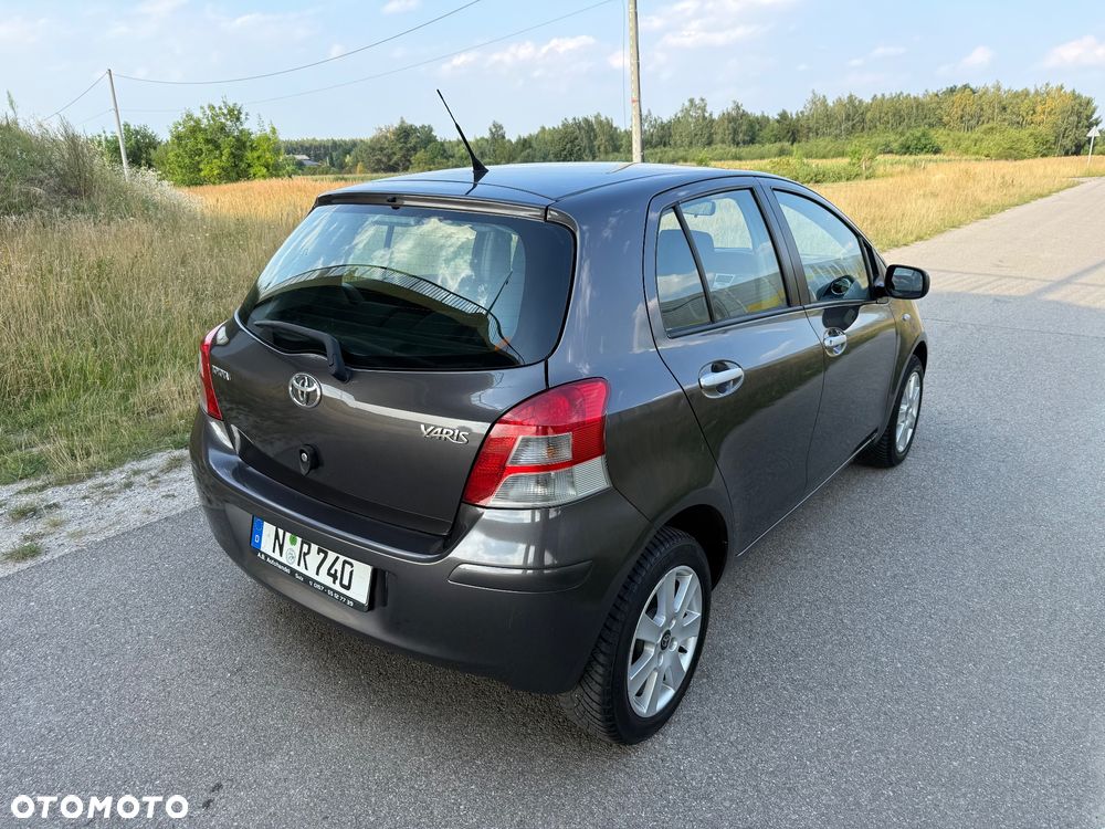 Toyota Yaris 1.33 2010 - 11