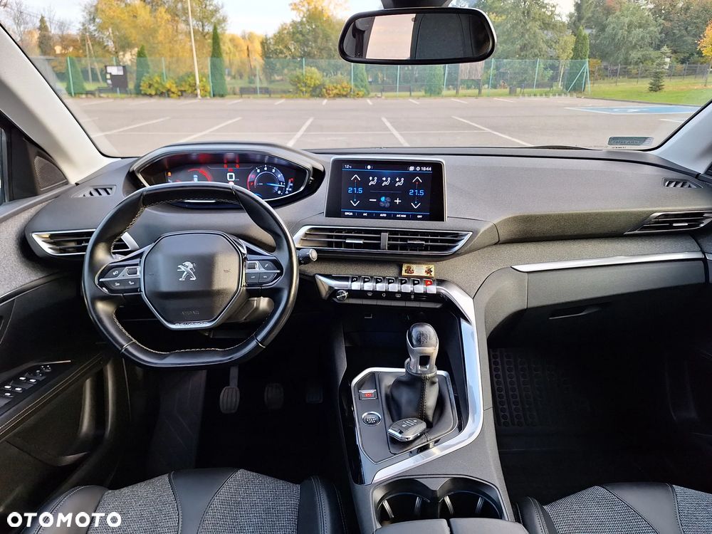 Peugeot 3008 2019 photo 5