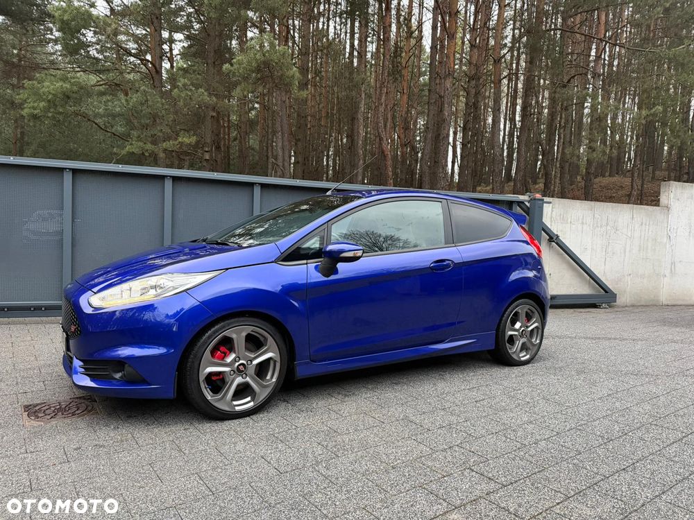 Ford Fiesta 1.6 EcoBoost ST - 29