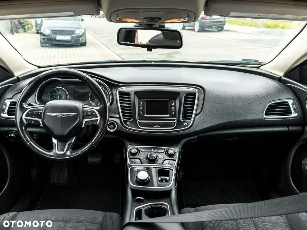 Chrysler 200 - 16