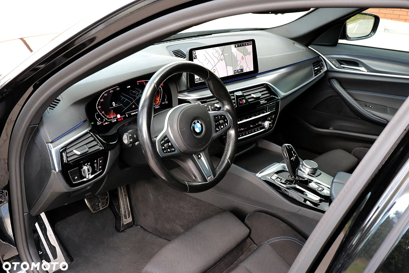 BMW Seria 5 520d Touring M Sport Edition - 18