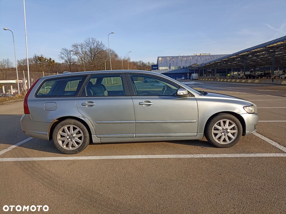 Volvo V50 2.0D DPF Powershift Kinetic - 4