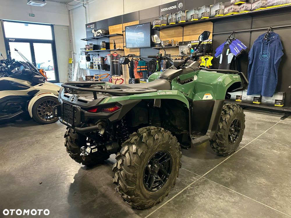 Can-Am Outlander - 4