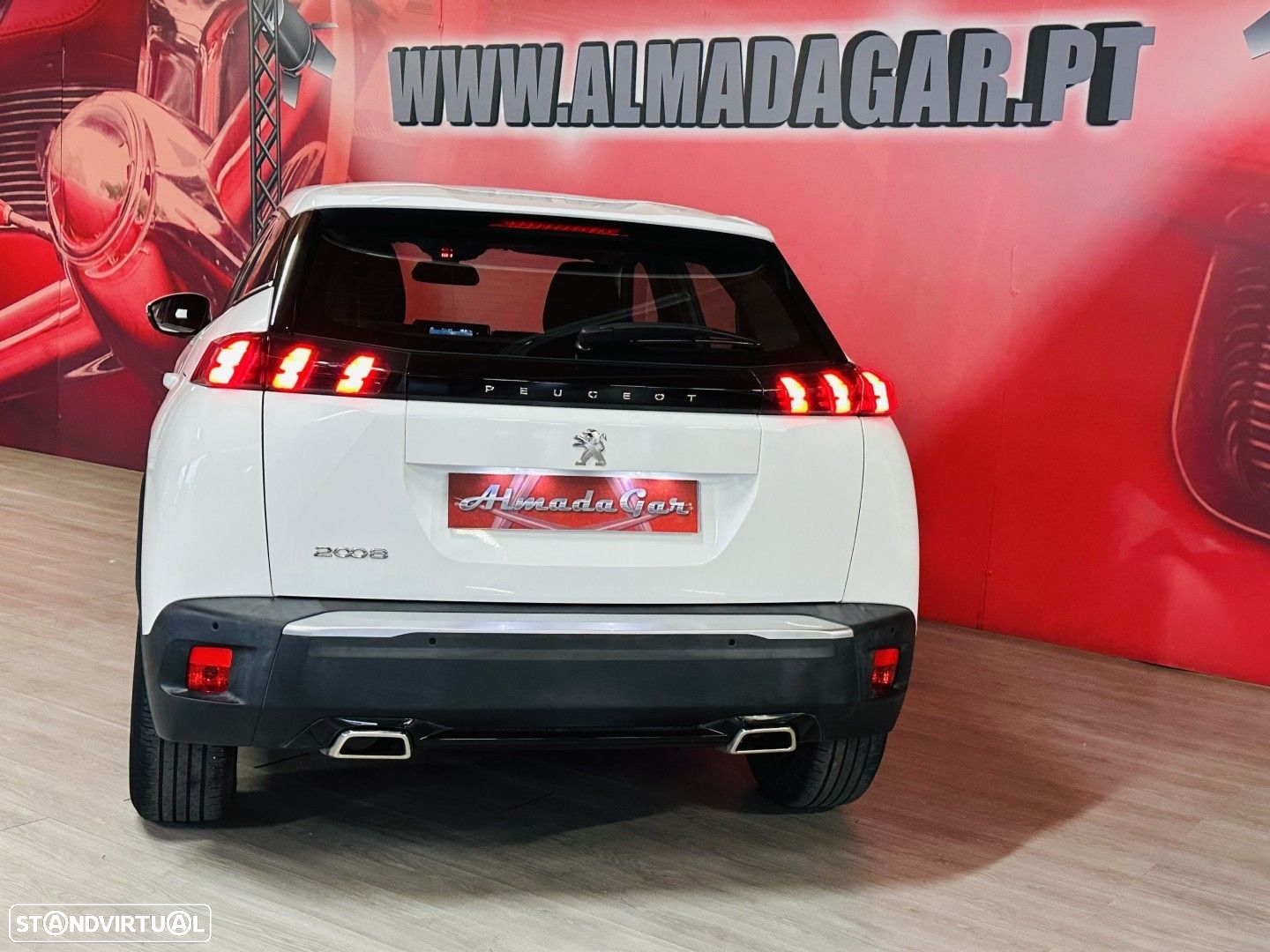 Peugeot 2008 1.2 PureTech Active Pack EAT8 - 4