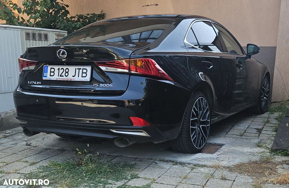 Lexus Seria IS 300h Executive - 10