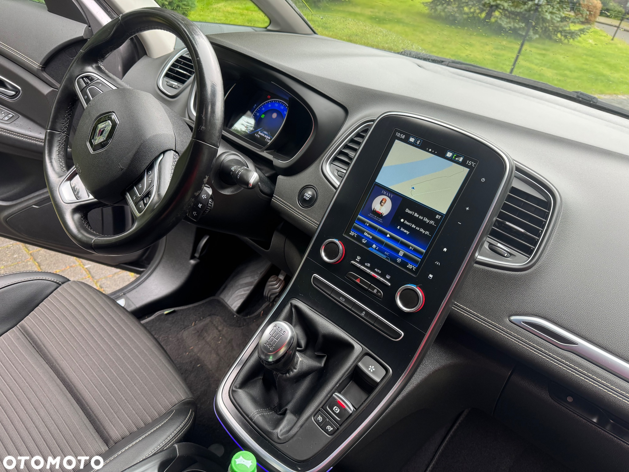 Renault Grand Scenic - 11