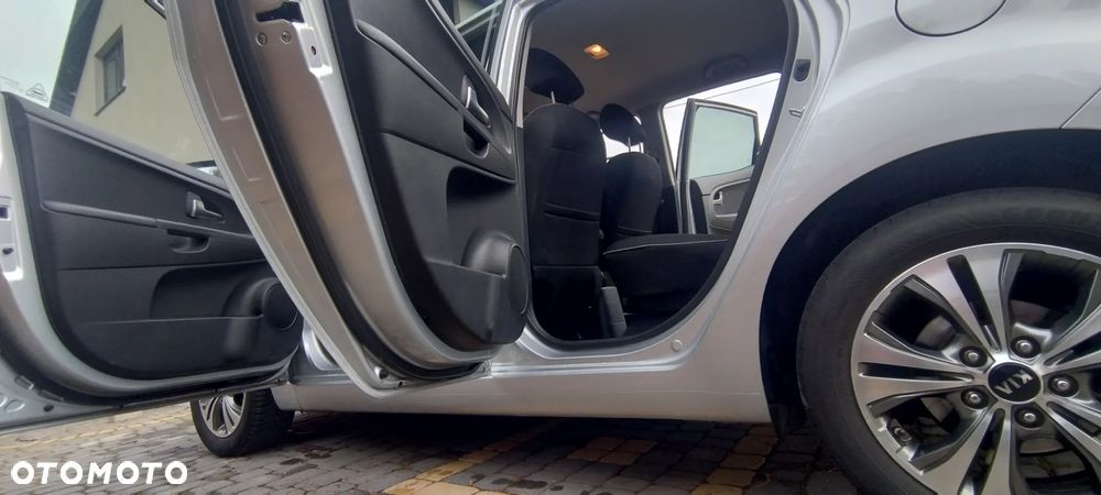 Kia Venga 1.6 CVVT Dream Team Edition - 14