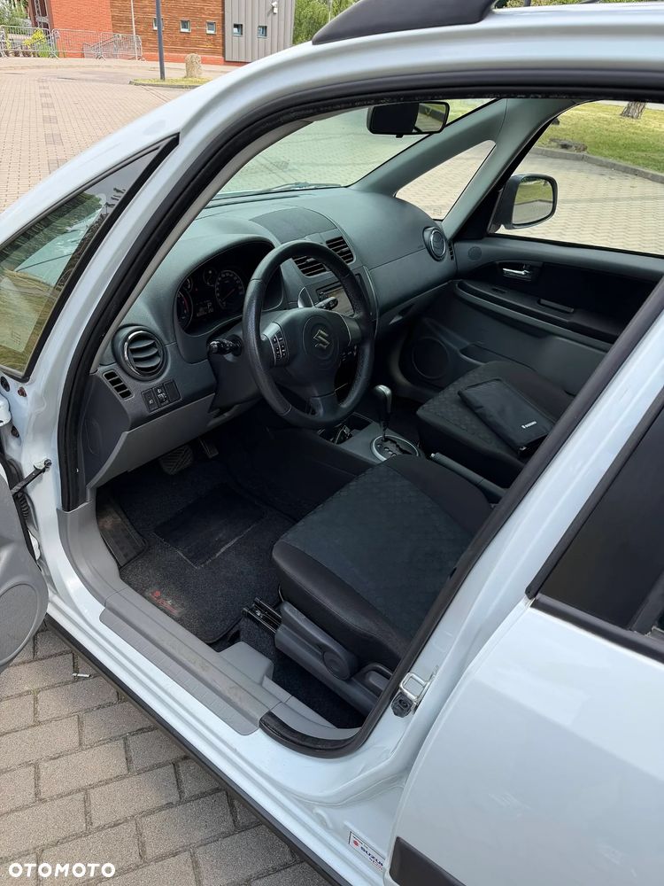 Suzuki SX4 Classic 1.6 VVT Automatik 4x2 Style - 6