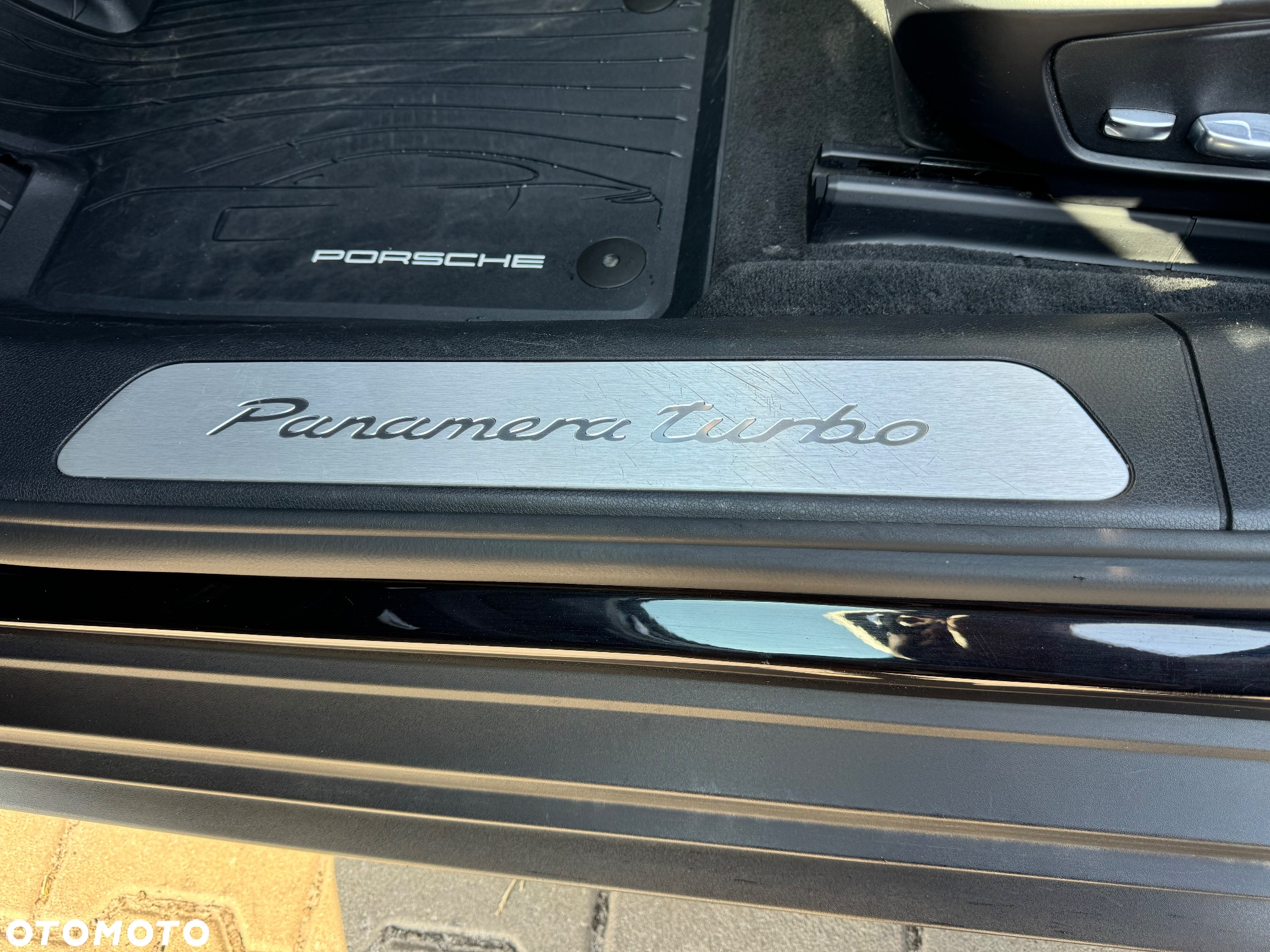 Porsche Panamera Turbo - 25