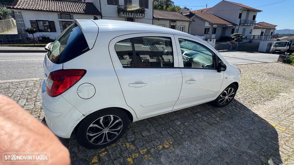 Opel Corsa 1.3 CDTI Enjoy EcoFLEX - 3