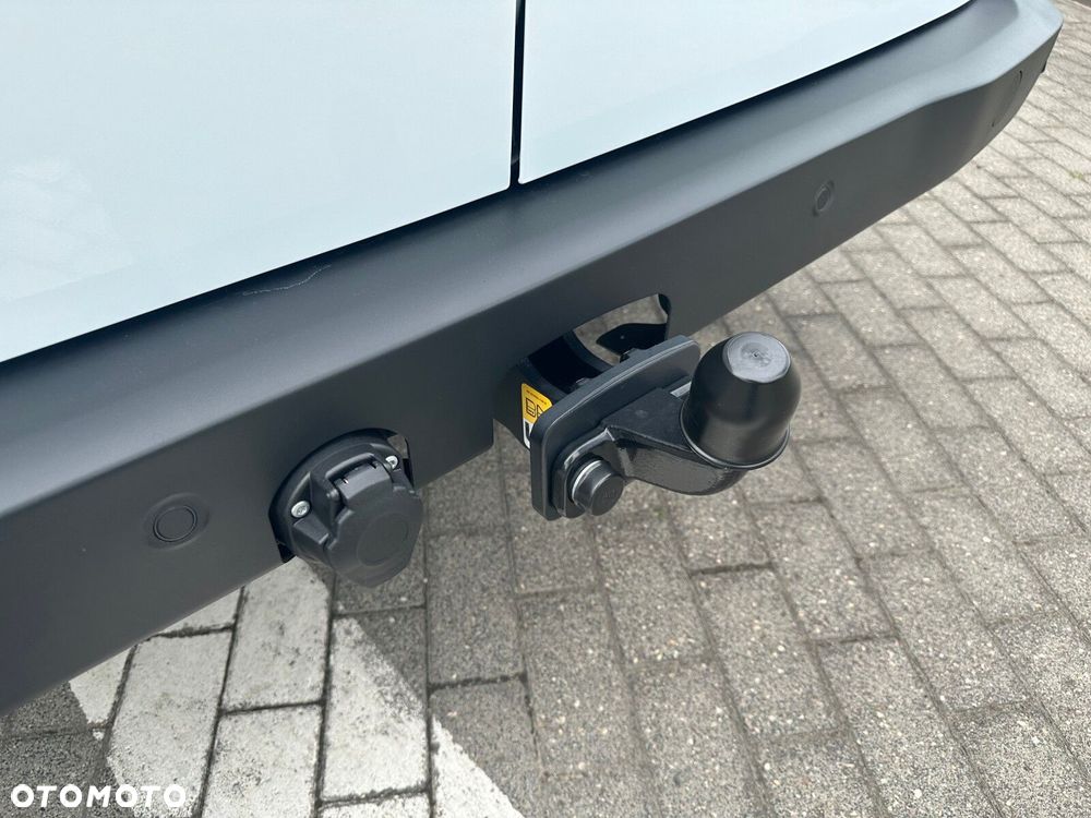 Volkswagen Transporter Transporter Furgon silnik: 2,0 l TDI 150 KM / skrzynia biegów: 8-biegowa automatyczna rozstaw osi: 3100 mm - 23
