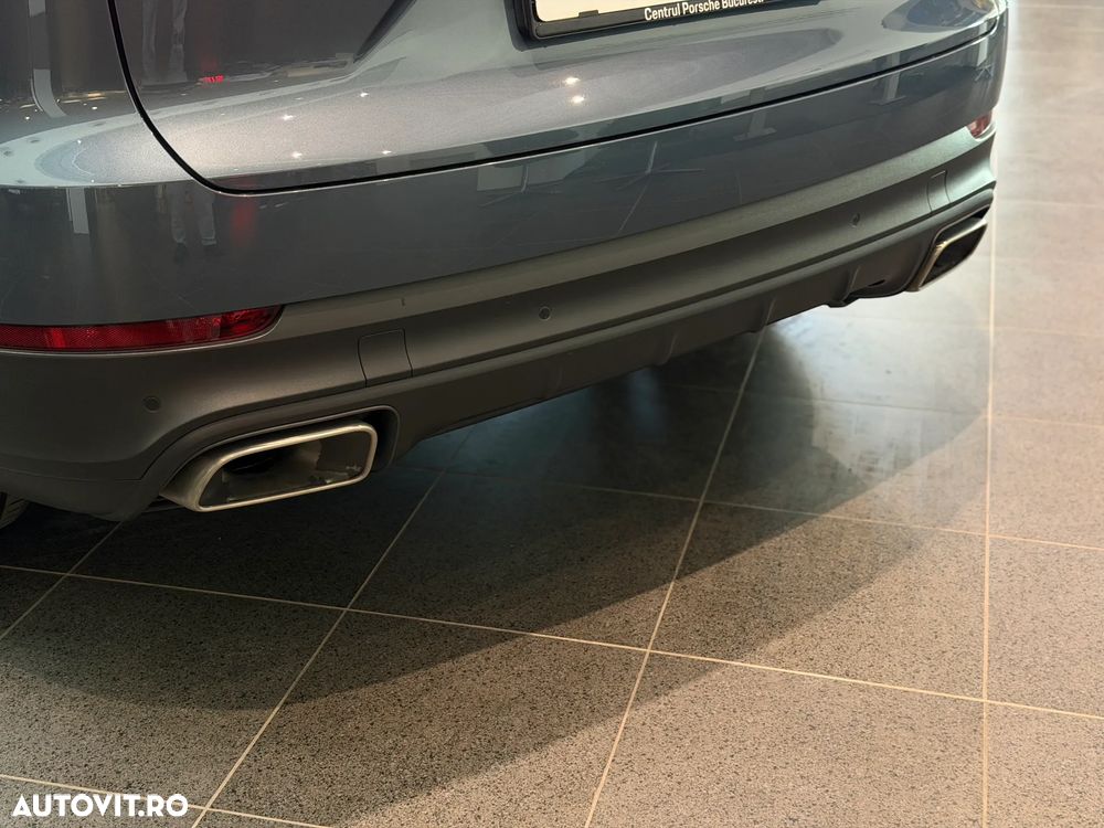 Porsche Cayenne Standard - 6