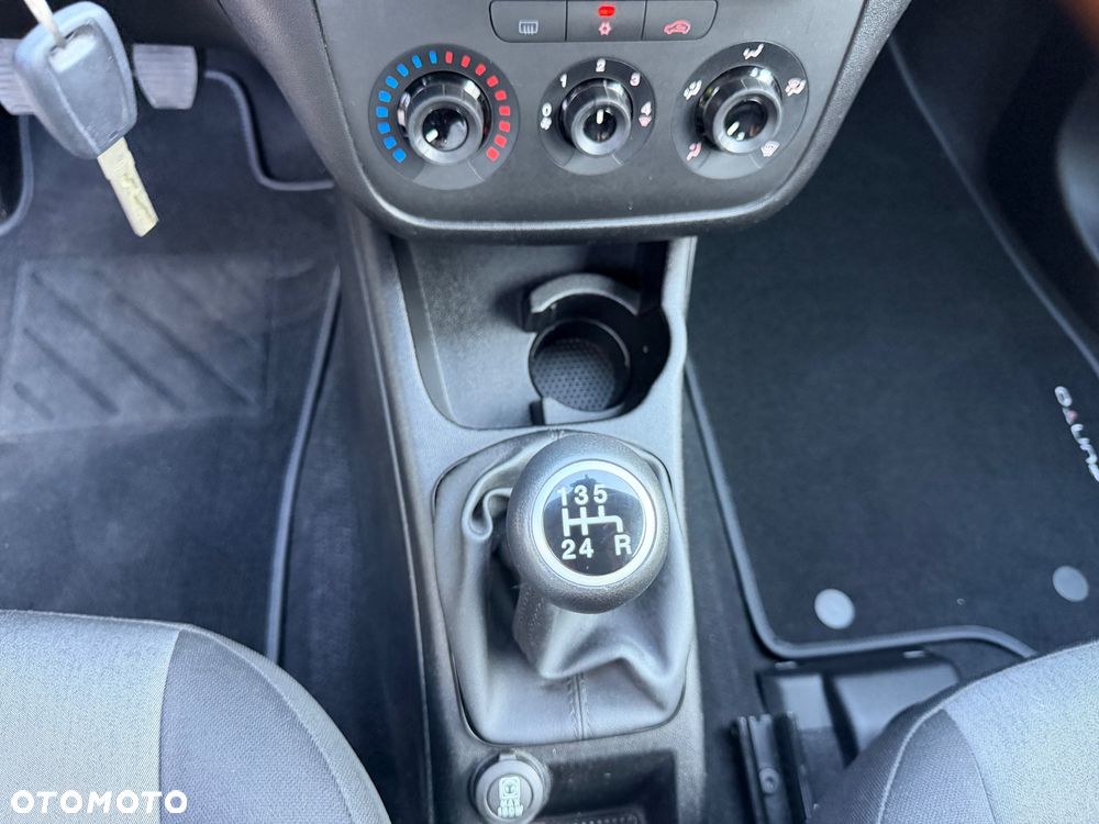 Fiat Punto Evo 1.2 8V Street - 18