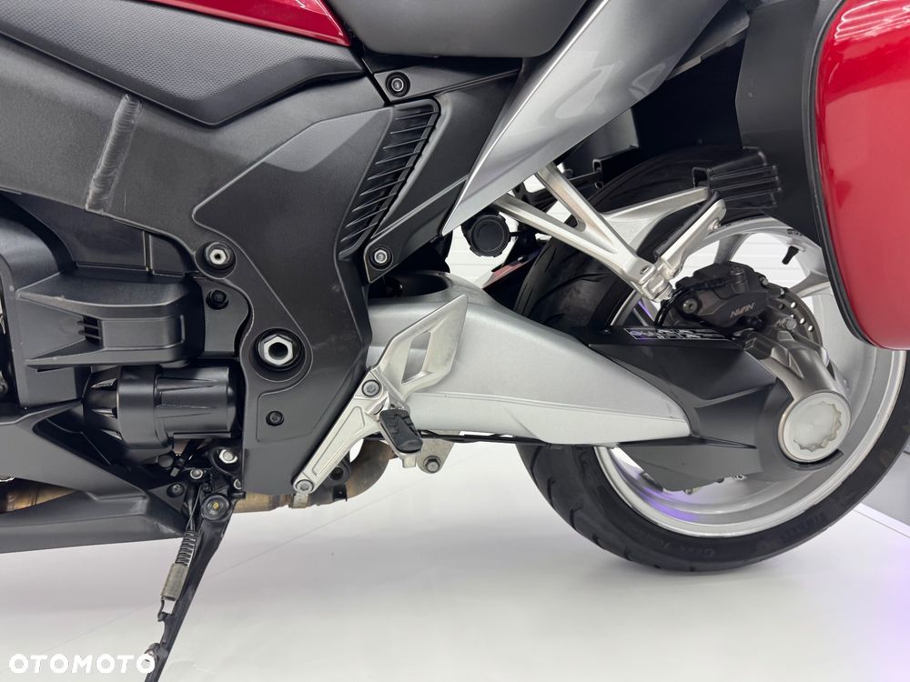 Honda VFR - 29