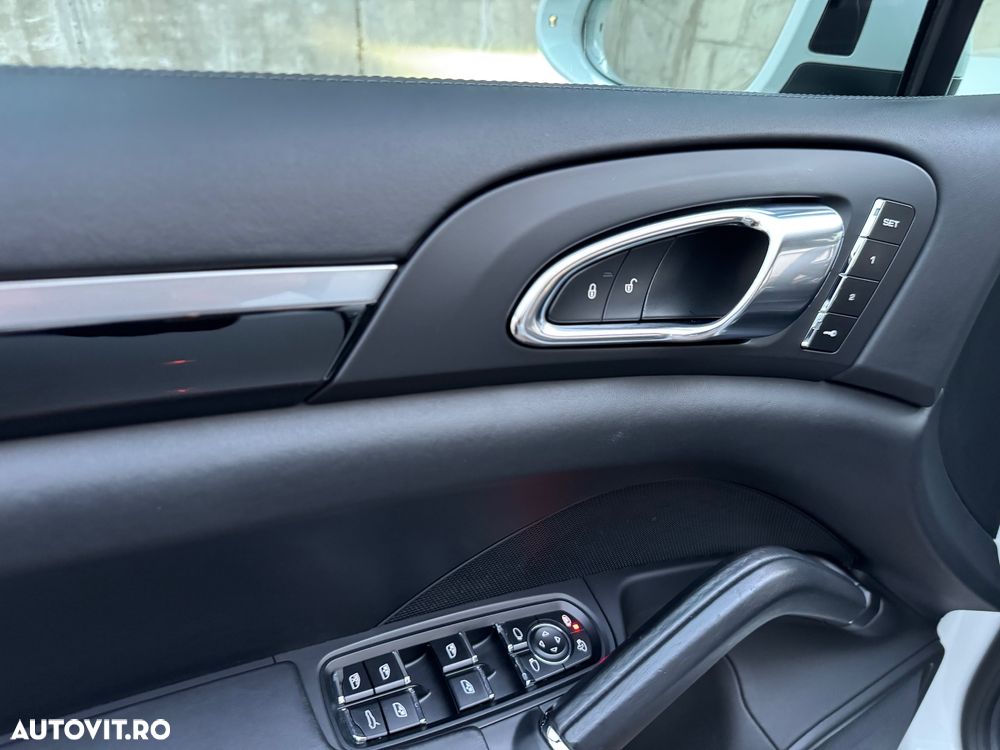 Porsche Cayenne Diesel Platinum Edition - 21