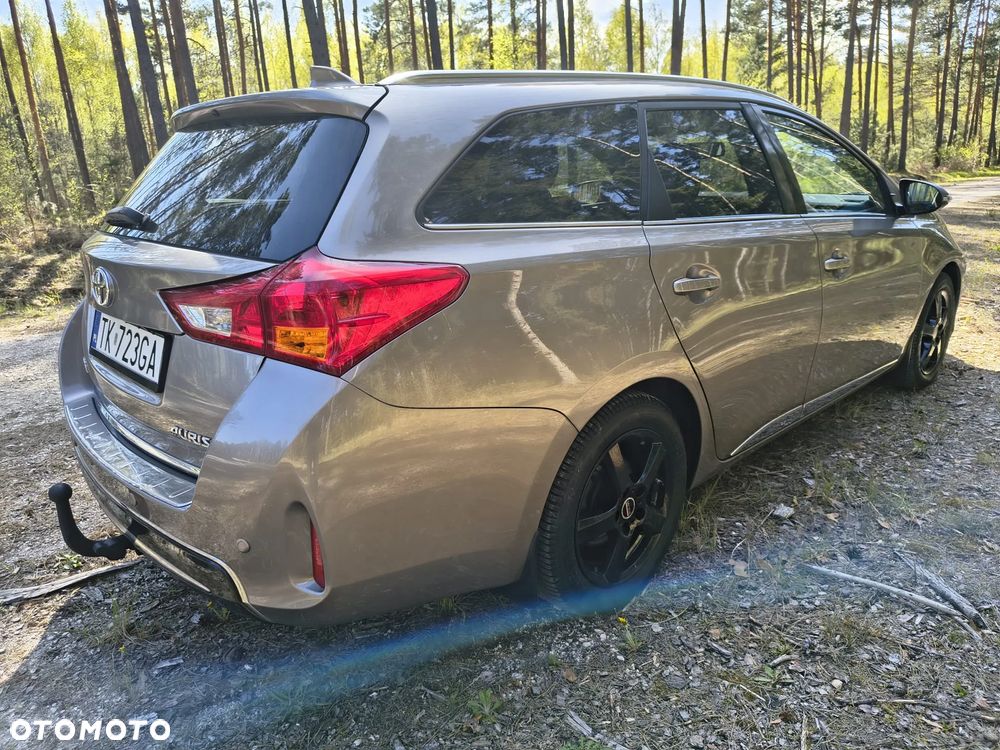 Toyota Auris 2.0 D-4D Executive - 11