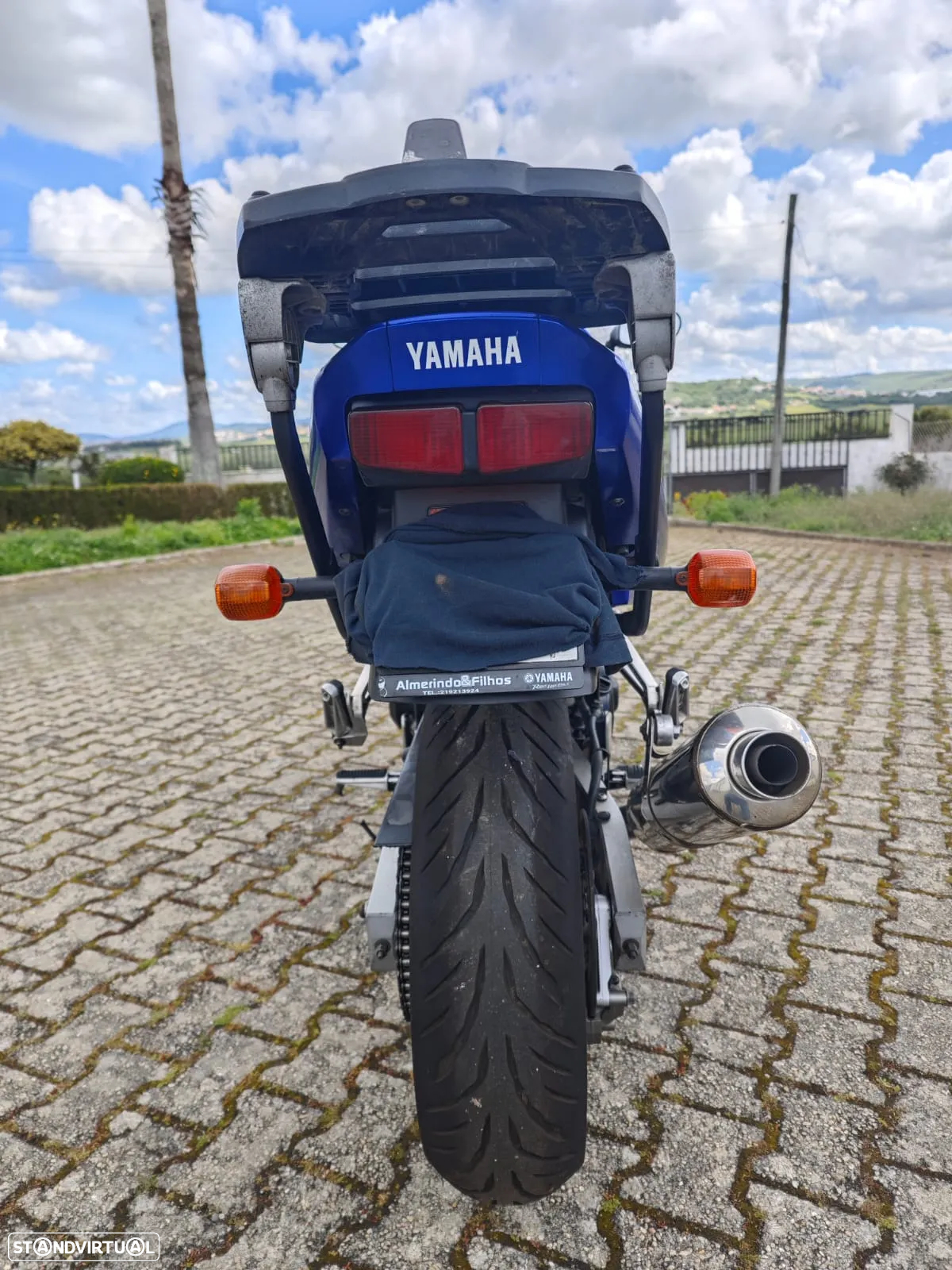 Yamaha FZS - 2