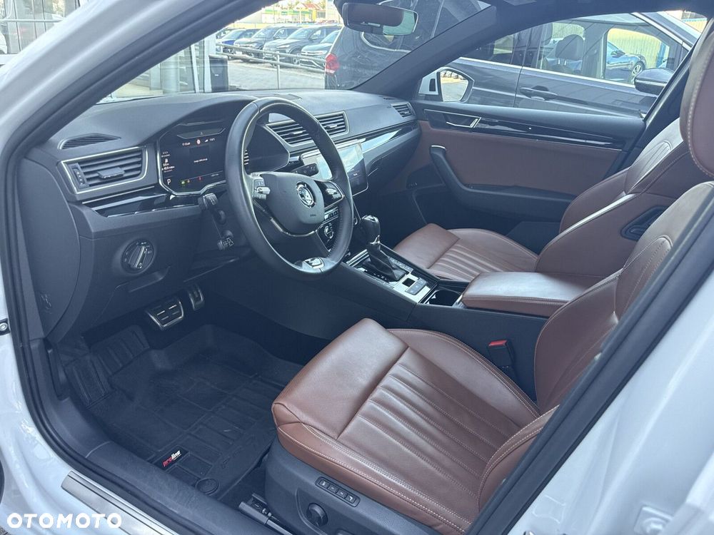 Skoda Superb 2.0 TSI 4x4 L&K DSG - 9