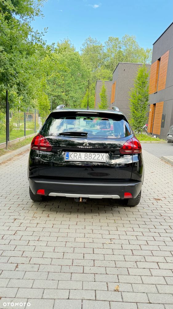 Peugeot 2008 1.2 Pure Tech Allure S&S - 8