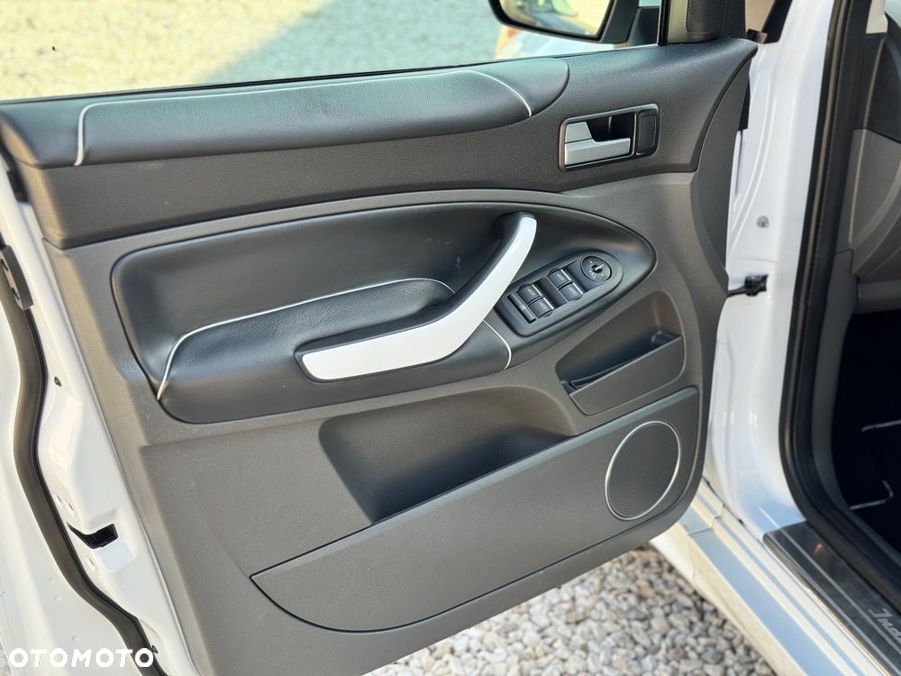 Ford Kuga 2.0 TDCi Individual MPS6 - 25