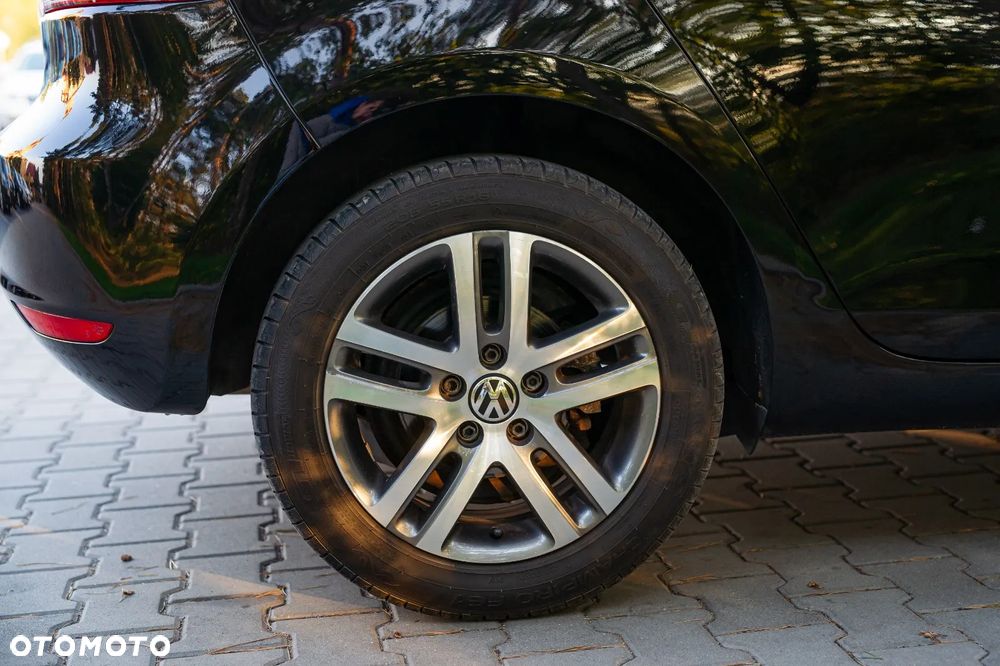Volkswagen Golf VI 1.6 Comfortline - 23
