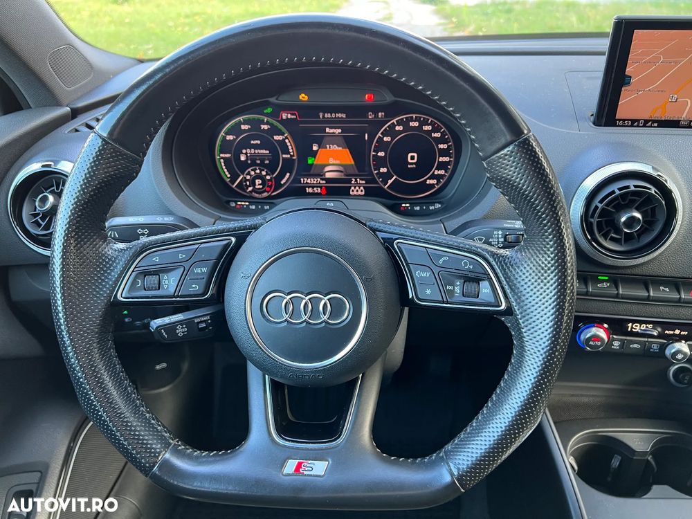 Audi A3 1.4 TFSI Sportback e-tron S line Sportpaket - 22