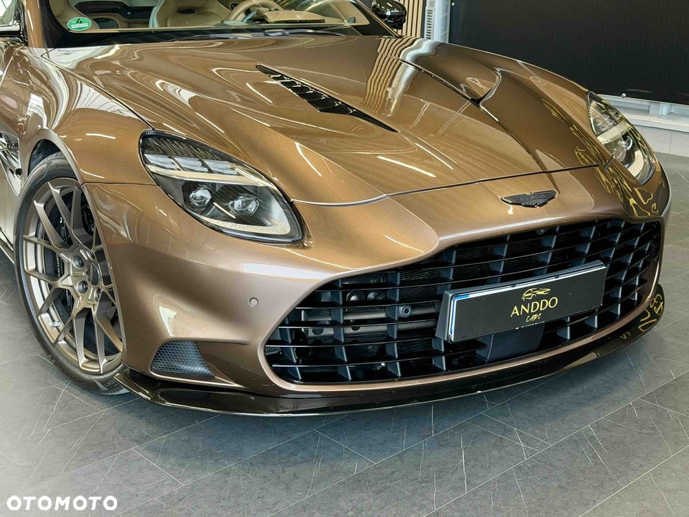 Aston Martin Vanquish - 41