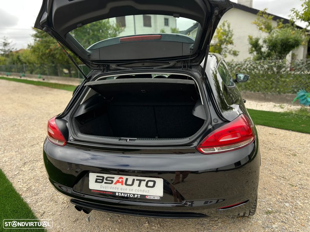 VW Scirocco 2.0 TDI Sport - 17