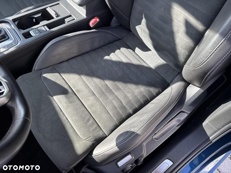 Volkswagen Passat 2.0 TSI Elegance DSG - 19