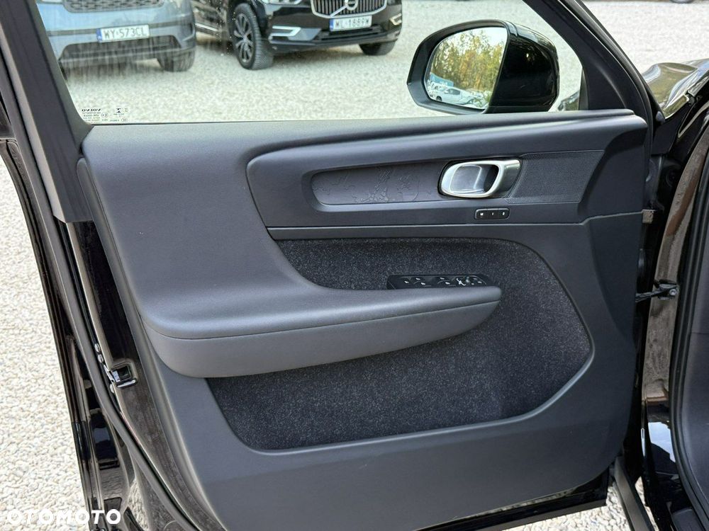 Volvo XC 40 T3 Momentum Pro - 13