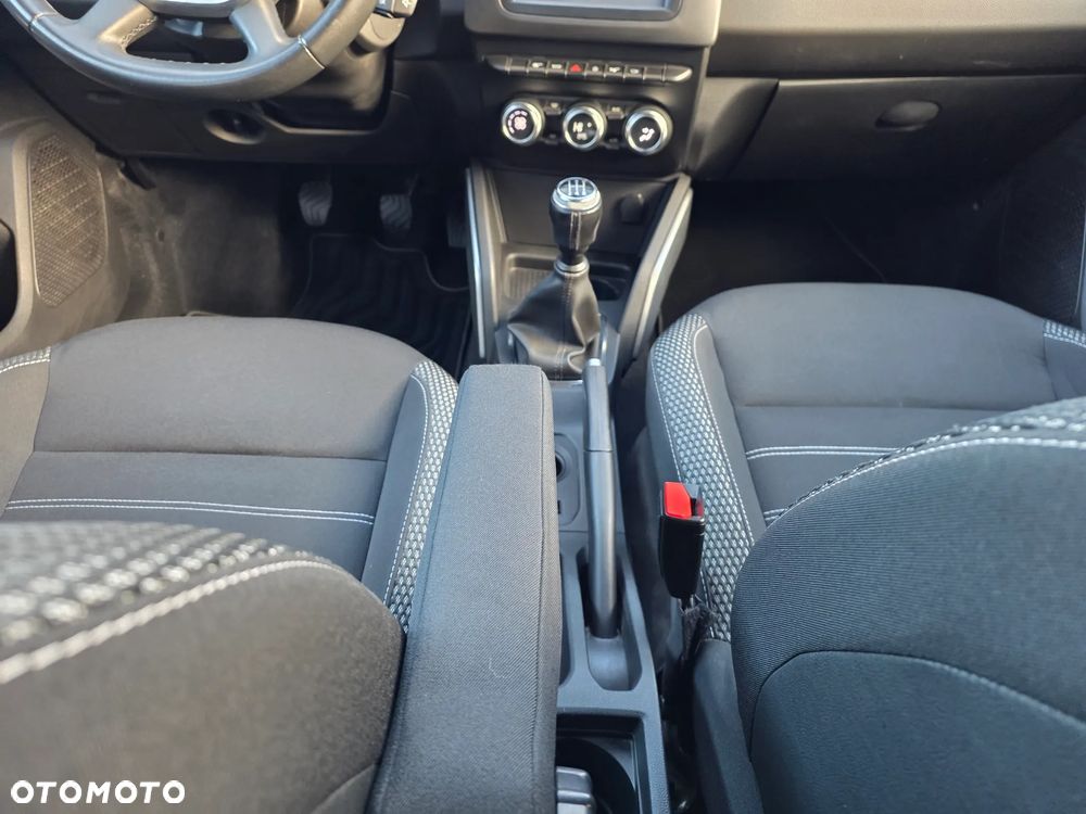 Dacia Duster 1.6 SCe Urban Explorer S&S - 32