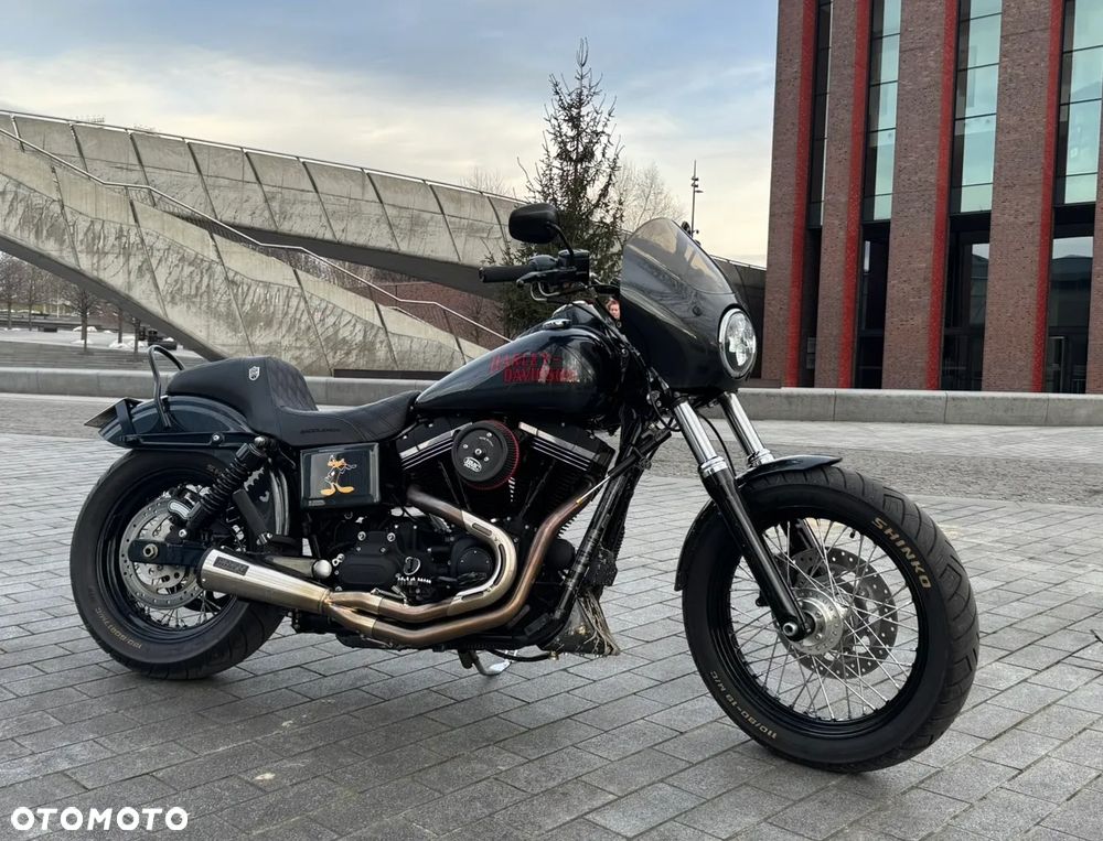 Harley-Davidson Dyna Street Bob - 3