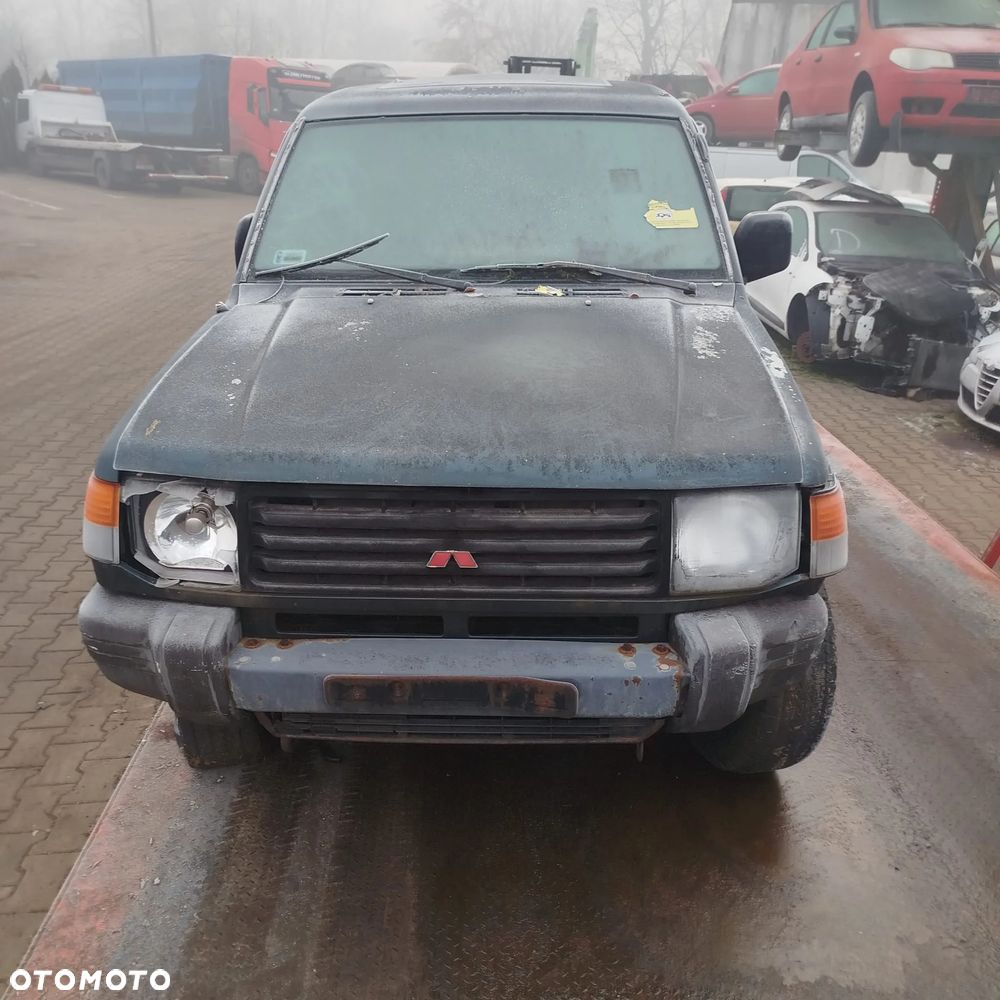 Mitsubishi Pajero na części - 1