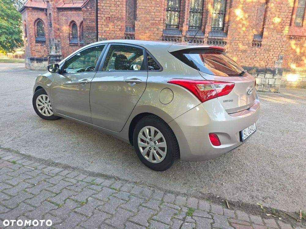 Hyundai i30 1.4 Passion - 4