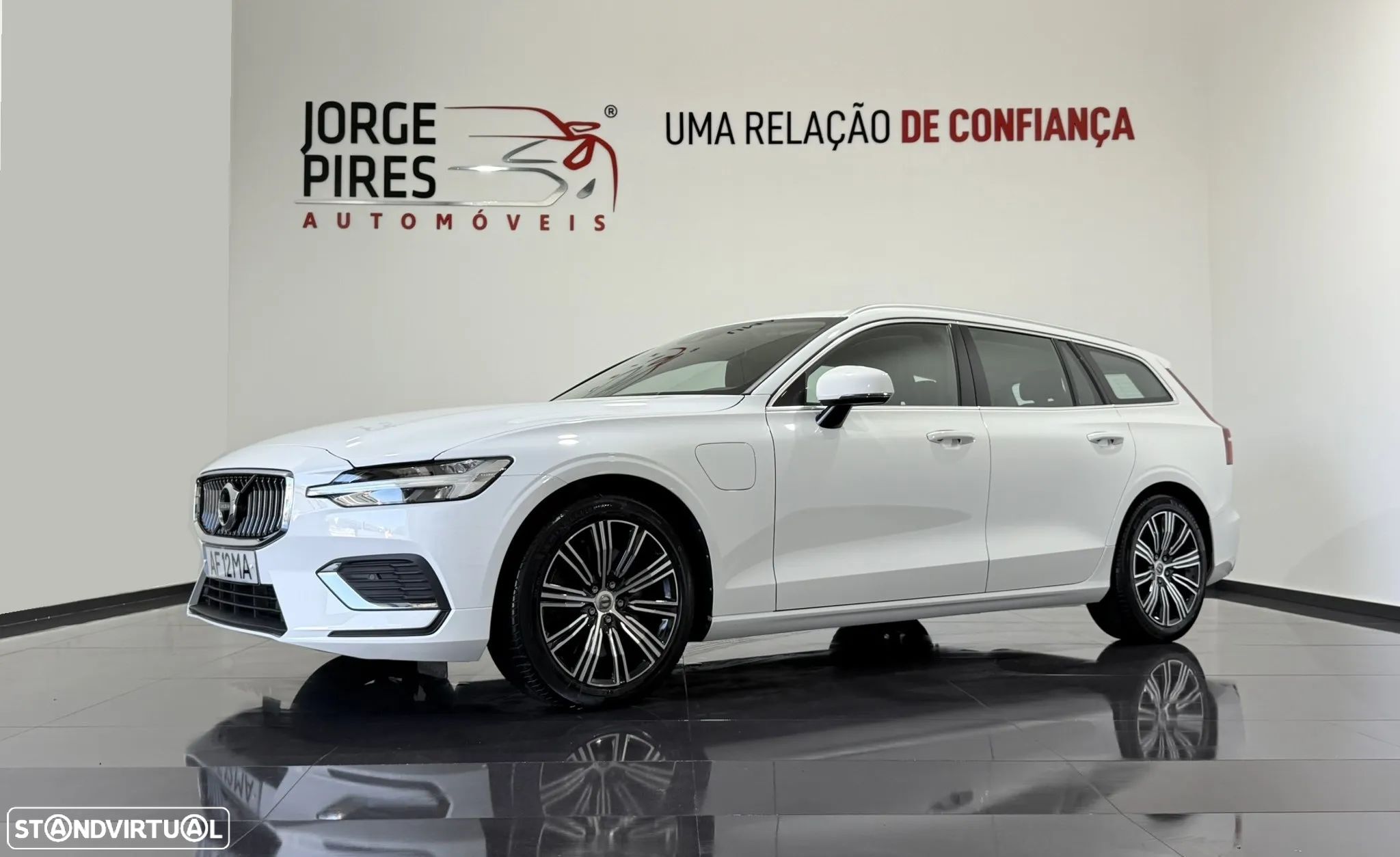Volvo V60 2.0 T6 AWD TE Inscription Expression - 1