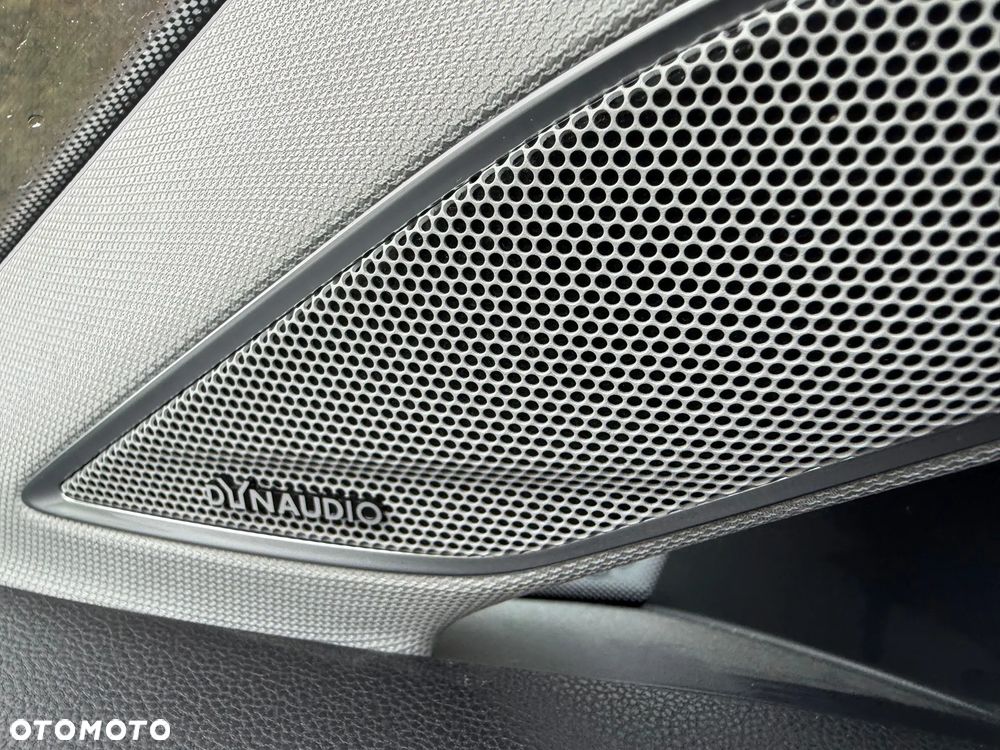 Volkswagen Golf Variant 2.0 TDI 4Motion DSG Highline - 26