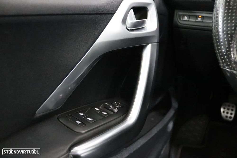 Peugeot 2008 1.2 PureTech Crossway - 10