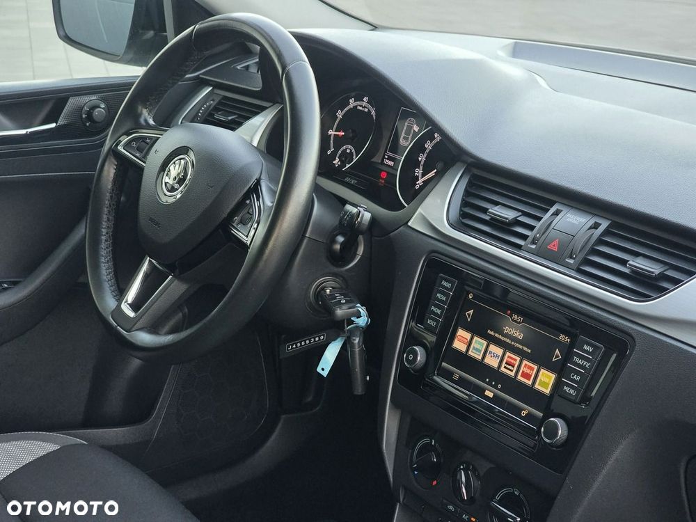 Skoda RAPID Spb 1.0 TSI Ambition - 21