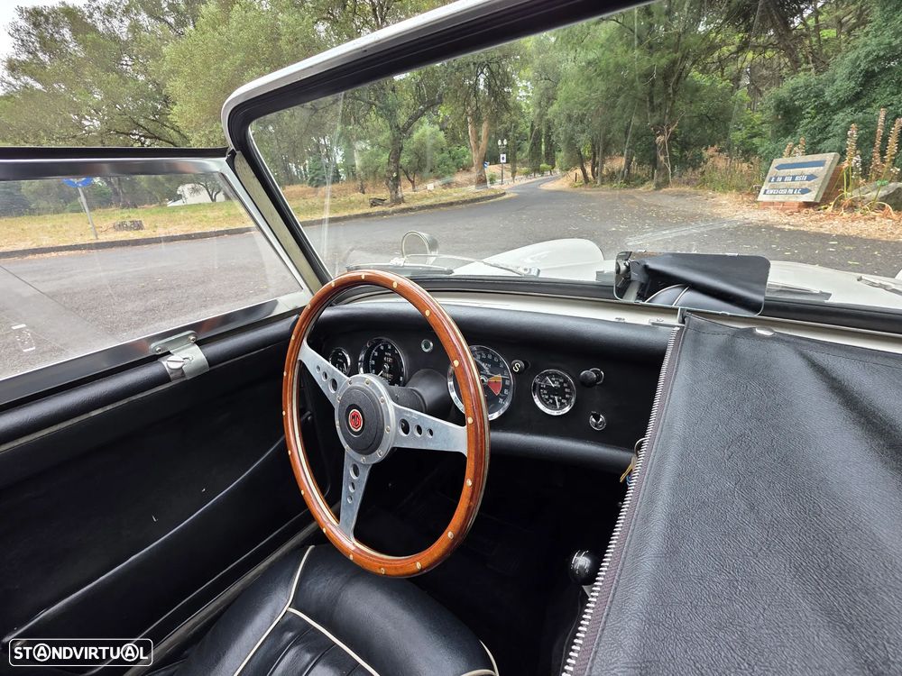 MG Midget - 5
