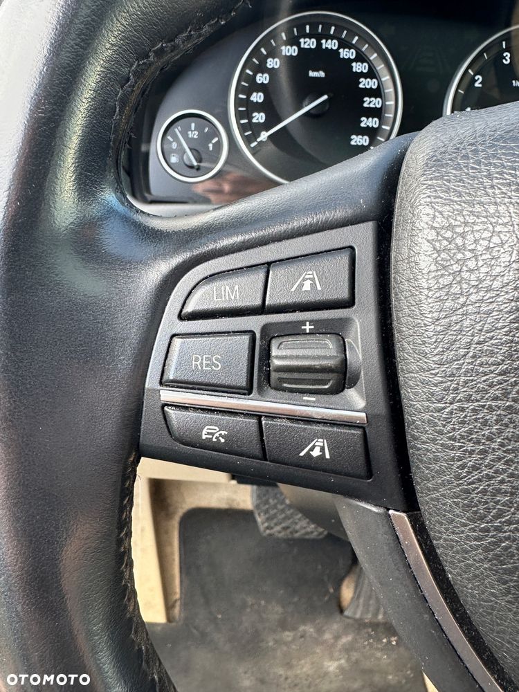 BMW Seria 5 528i - 19