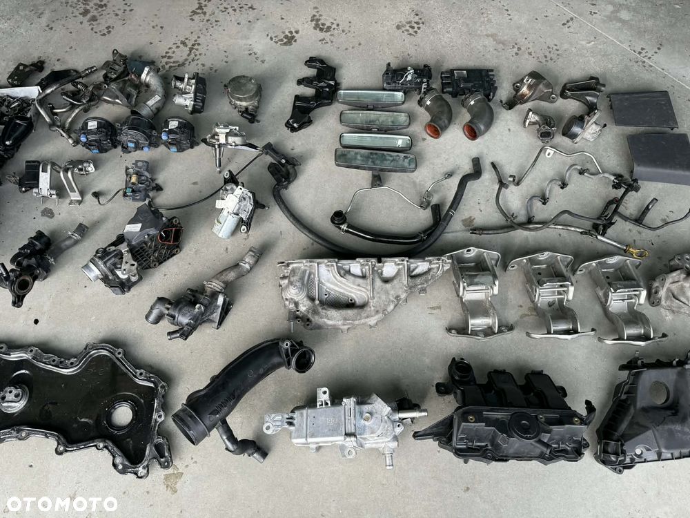 Części Silnik Vivaro Trafic 1,6 Biturbo Głowica Pompa Oleju Misa Chłodniczka EGR Rurki Dekle Łapy - 22
