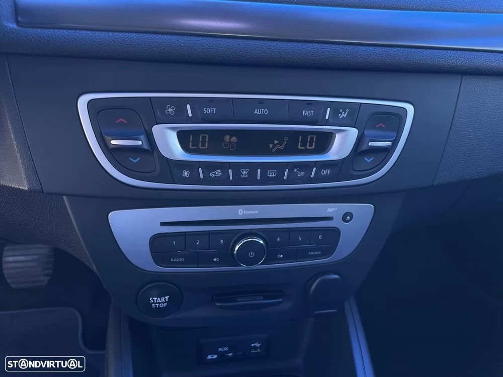 Renault Mégane 1.5 dCi Dynamique S - 16