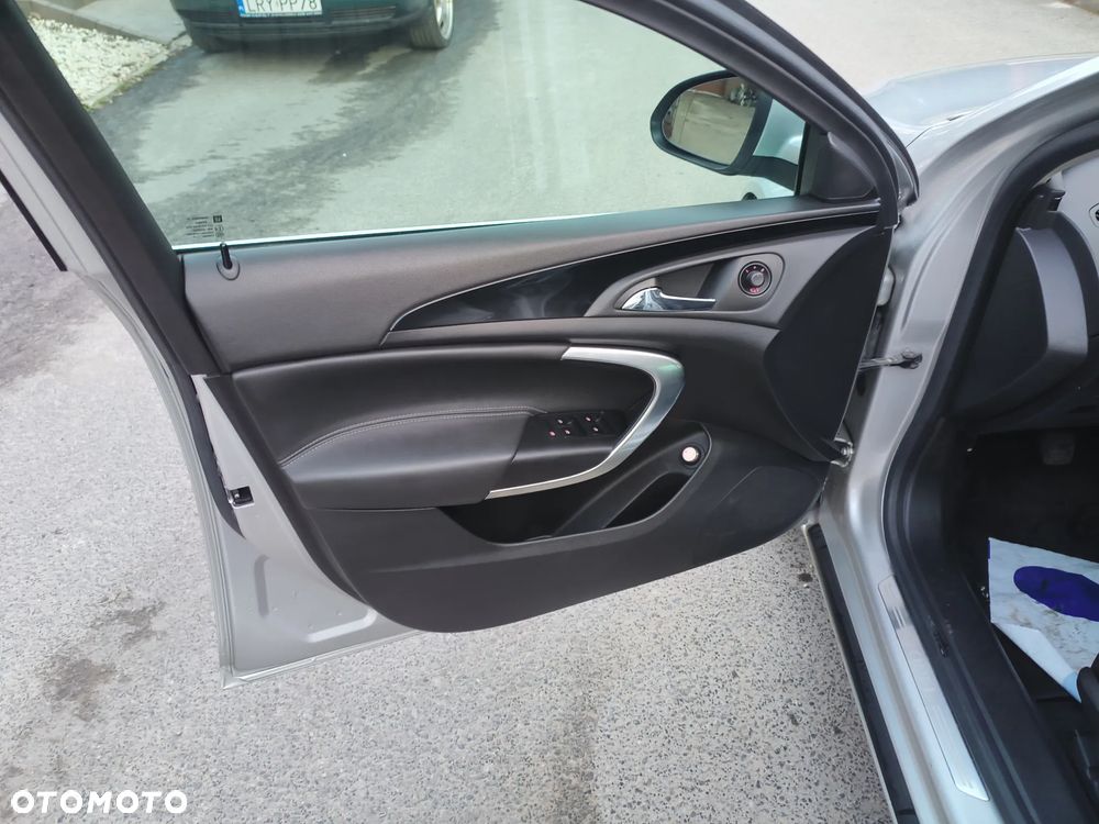 Opel Insignia 2.0 CDTI Cosmo - 11