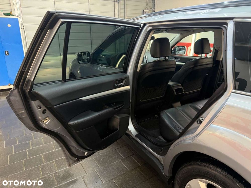 Subaru Outback - 30