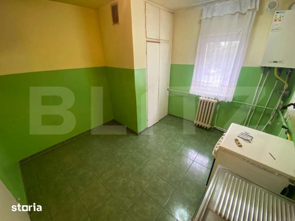 Apartament cu 4 camere, decomandat, 78 mp, 2 bai, et intermediar, Damb — fotografia 3